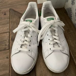 White adidas STAN SMITH tennis shoes sneakers size 8 very clean, minimal wear!